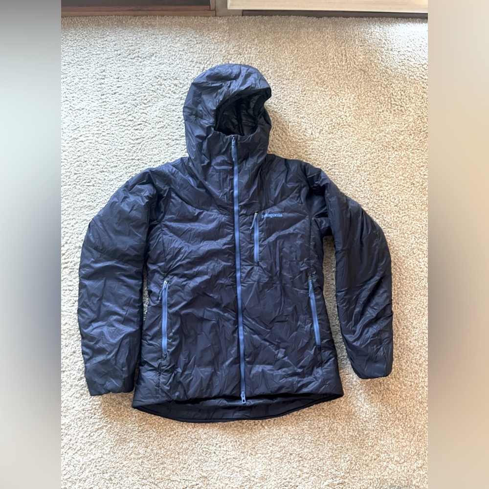 Patagonia Women’s Das Parka ski or snowboard jacket